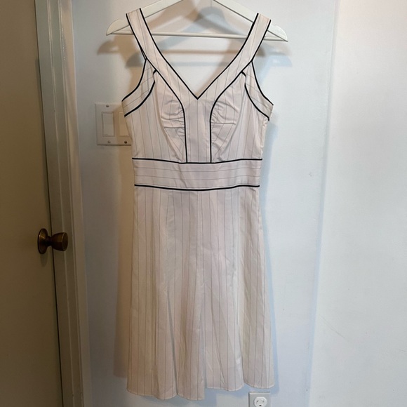 Pinstripe sleeveless dress - Picture 1 of 7